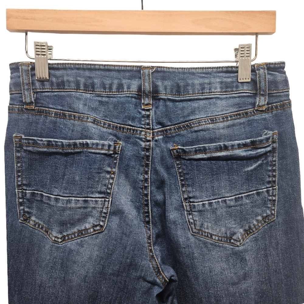 Refuge Distressed Skinny Jeans Medium Dark Wash Size 8 Blue Denim Ripped - Picture 6 of 15